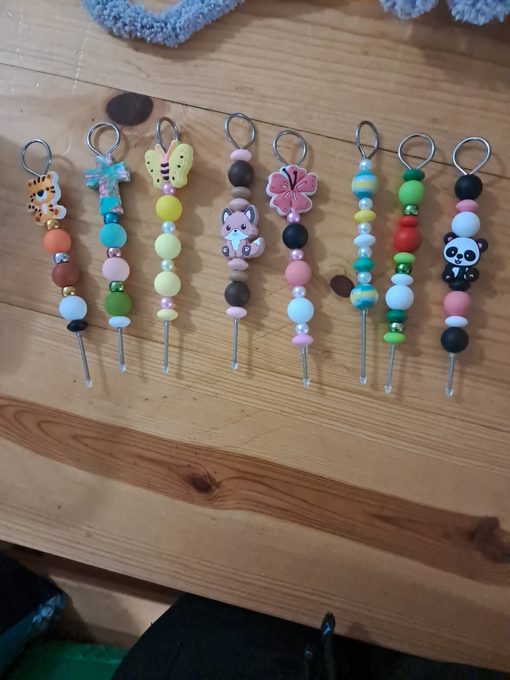 Beaded pens claim game